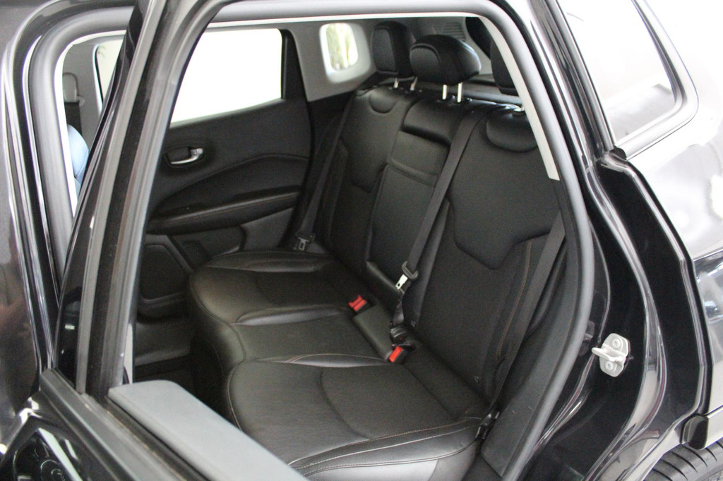 Jeep Compass (J956ZD) met abonnement