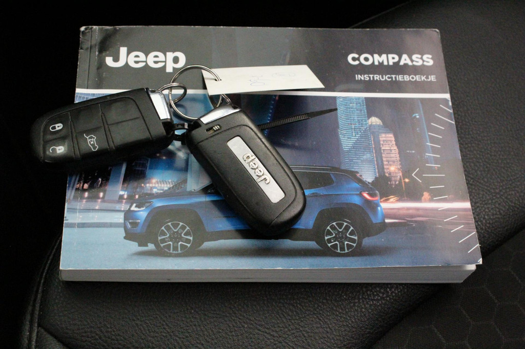 Jeep Compass (J956ZD) met abonnement