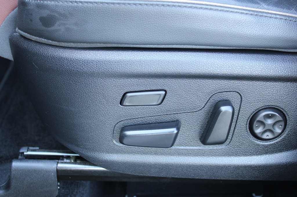 Hyundai Santa Fe (P829KH) met abonnement