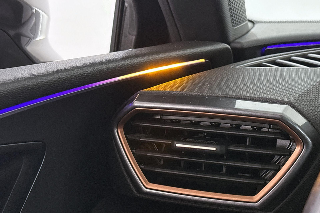 CUPRA Leon Sportstourer (KJL30D) met abonnement