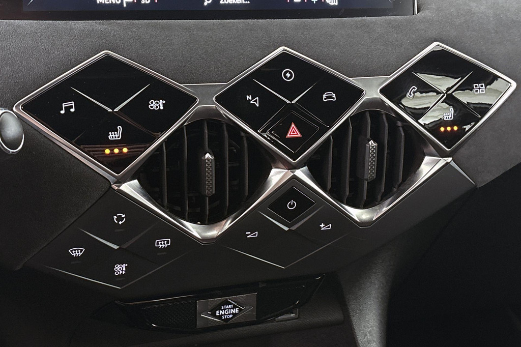 DS DS 3 (KJT44G) met abonnement