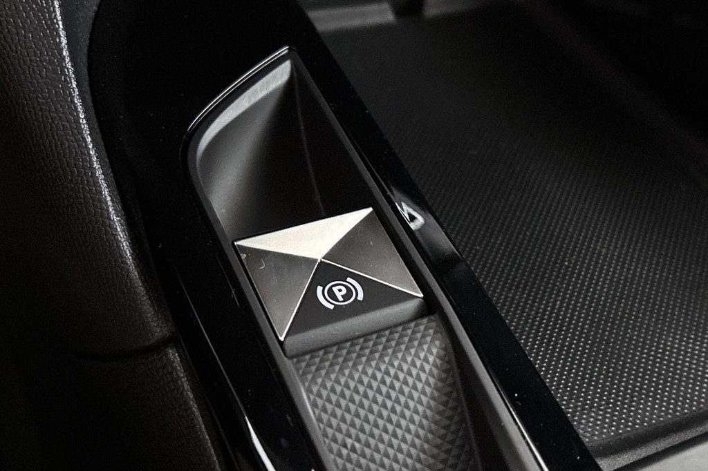 DS DS 3 (KJT44G) met abonnement