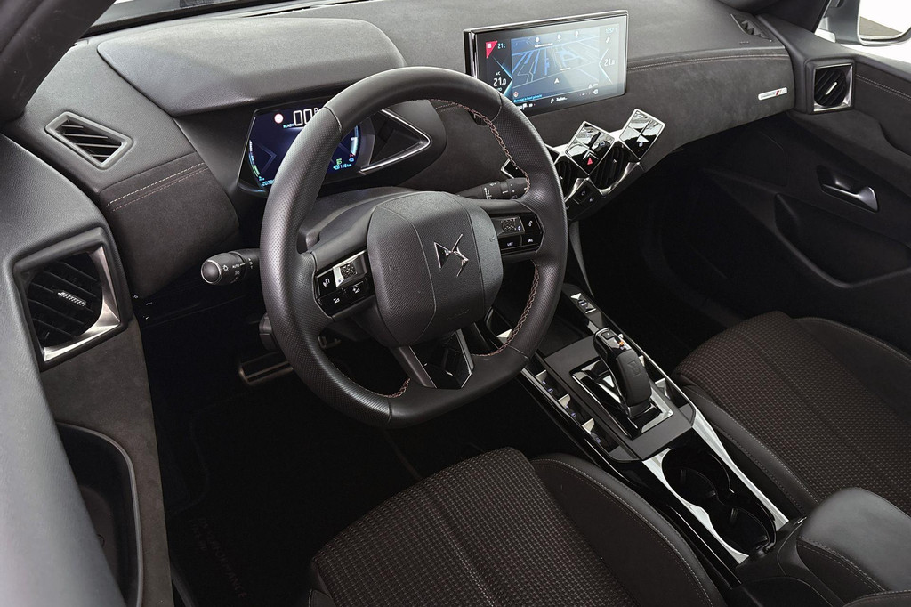 DS DS 3 (KJT44G) met abonnement