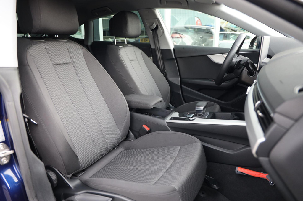 Audi A5 (R589ZF) met abonnement