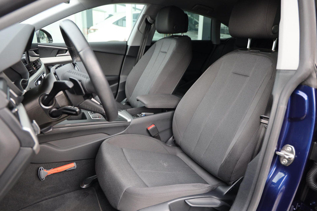 Audi A5 (R589ZF) met abonnement