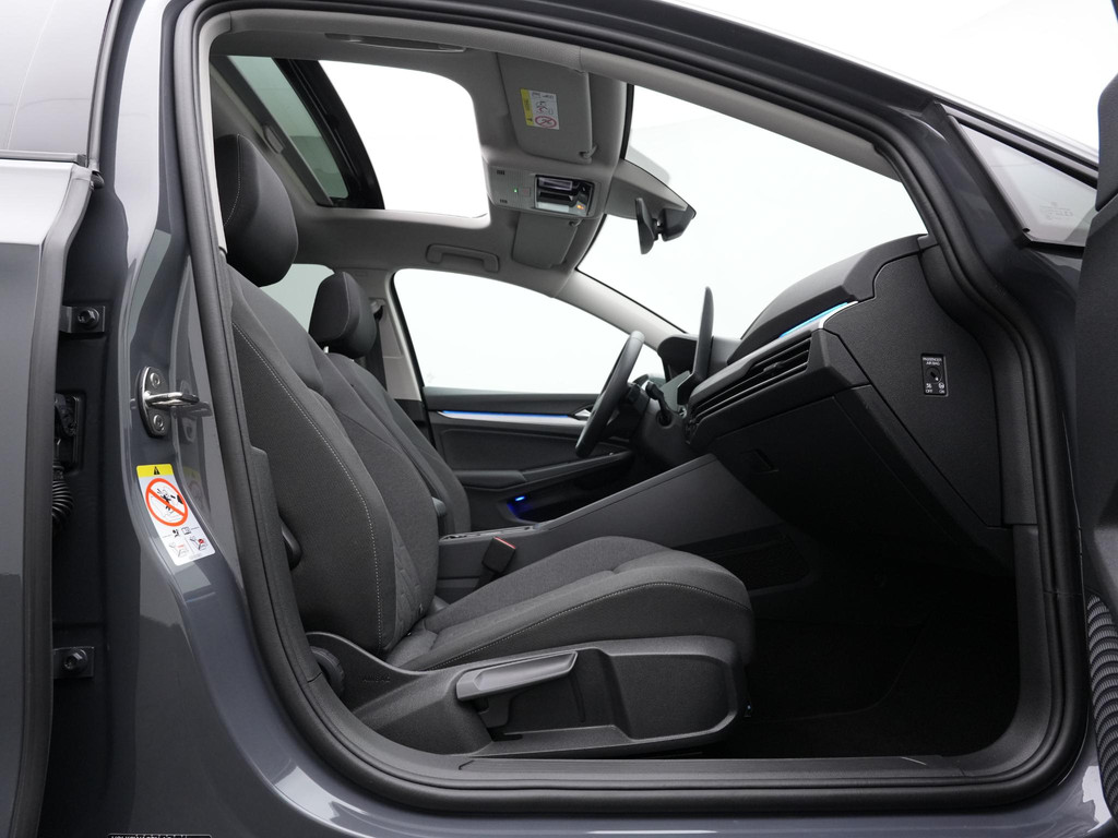 Volkswagen Golf (HTL31J) met abonnement
