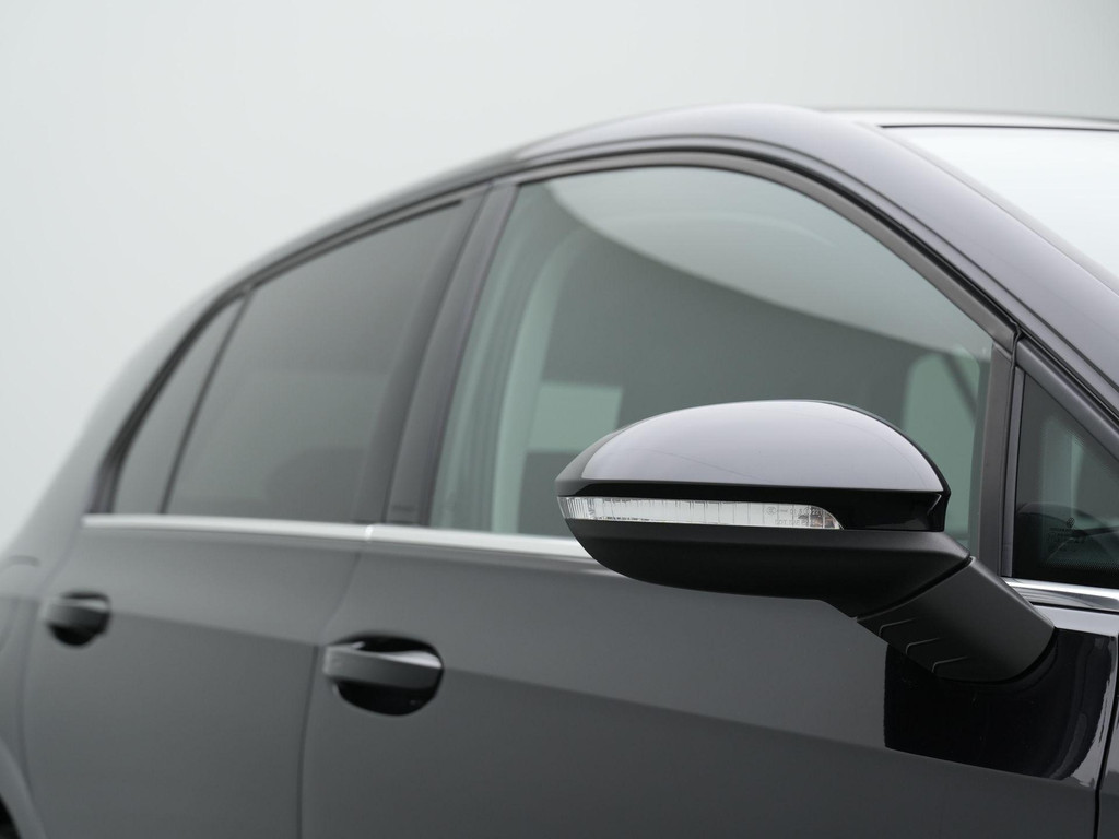 Volkswagen Golf (KFH57B) met abonnement