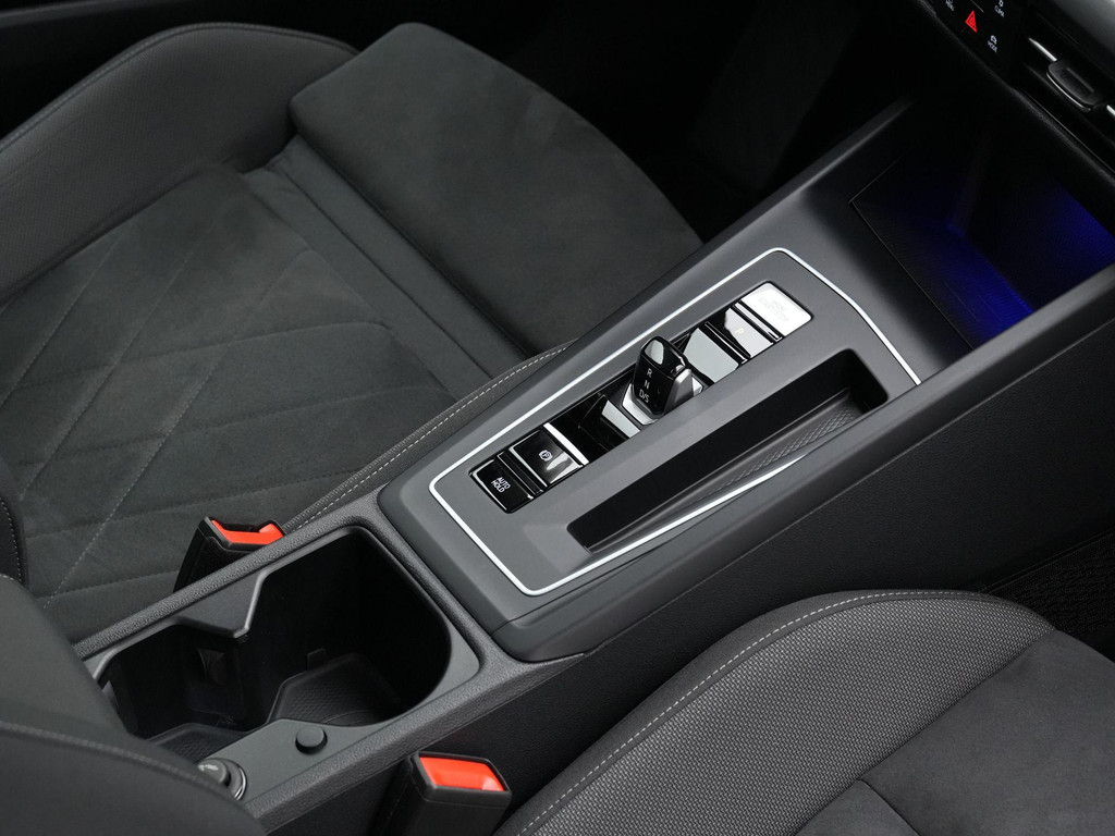 Volkswagen Golf (KFH57B) met abonnement