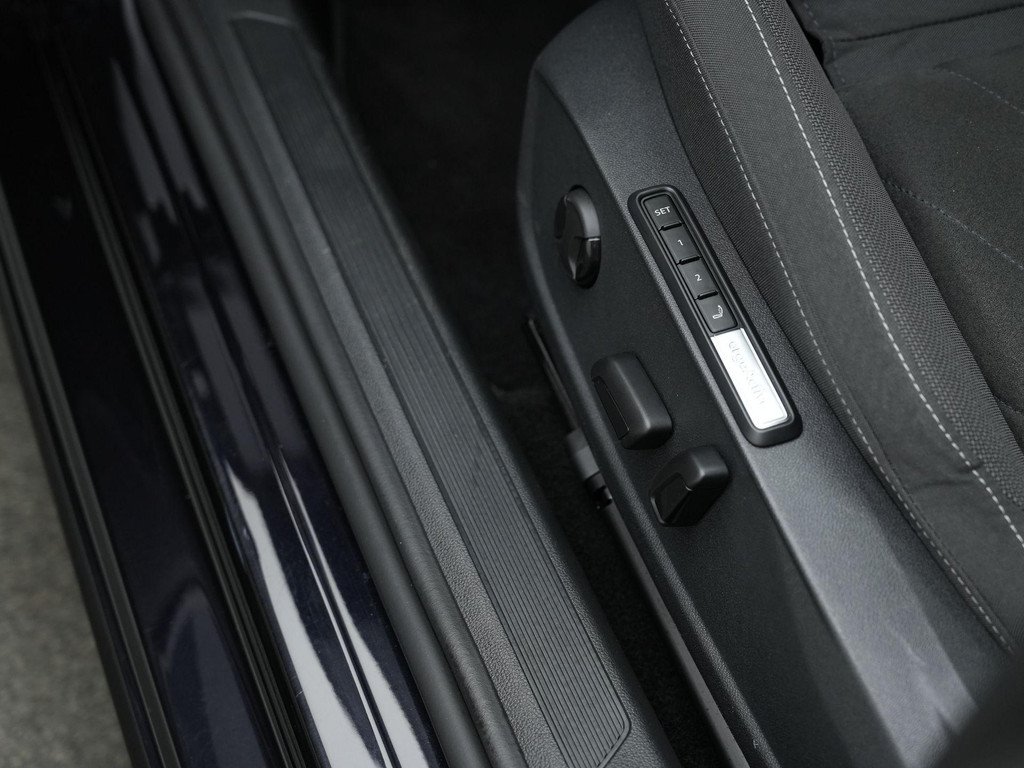 Volkswagen Golf (KFH57B) met abonnement