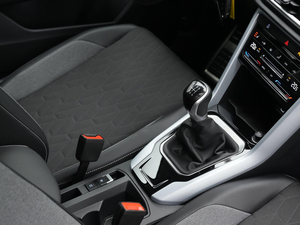 Volkswagen T-Roc (KGJ04R) met abonnement