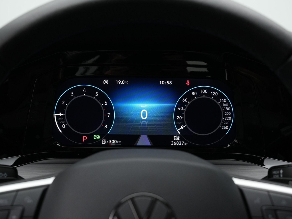 Volkswagen Golf (KJX99K) met abonnement