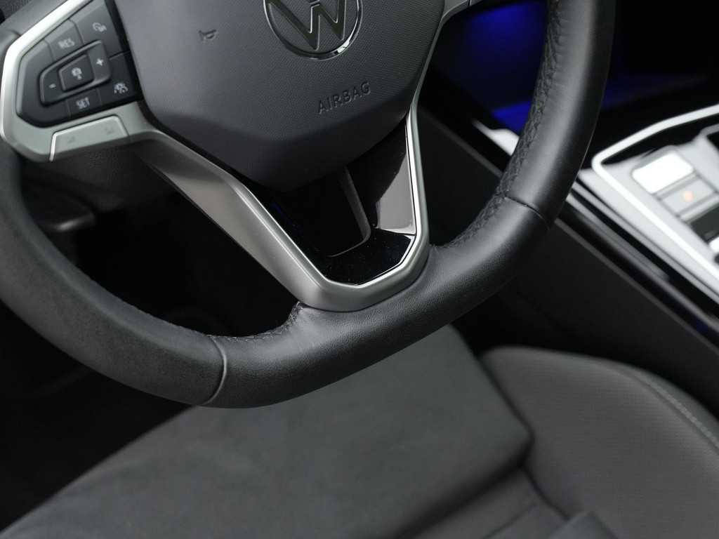 Volkswagen Golf (KJX99K) met abonnement