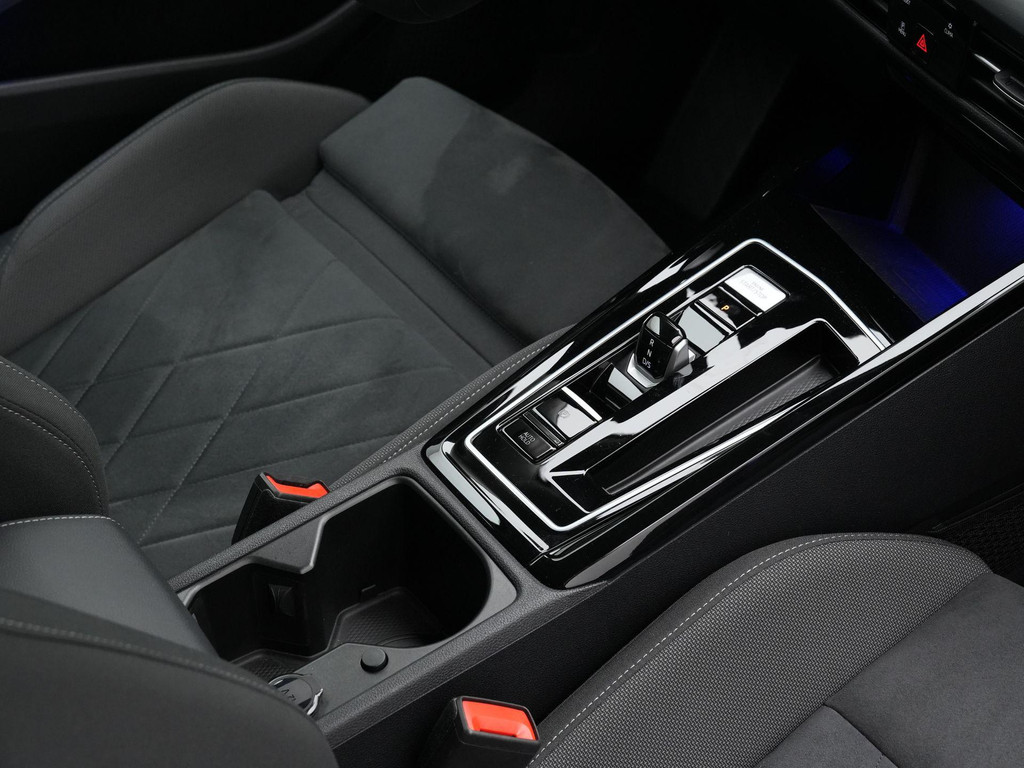 Volkswagen Golf (KJX99K) met abonnement