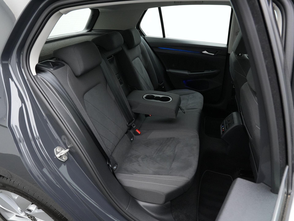 Volkswagen Golf (KJX99K) met abonnement