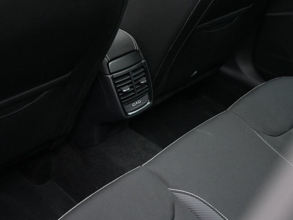 ŠKODA Scala (HKG94S) met abonnement