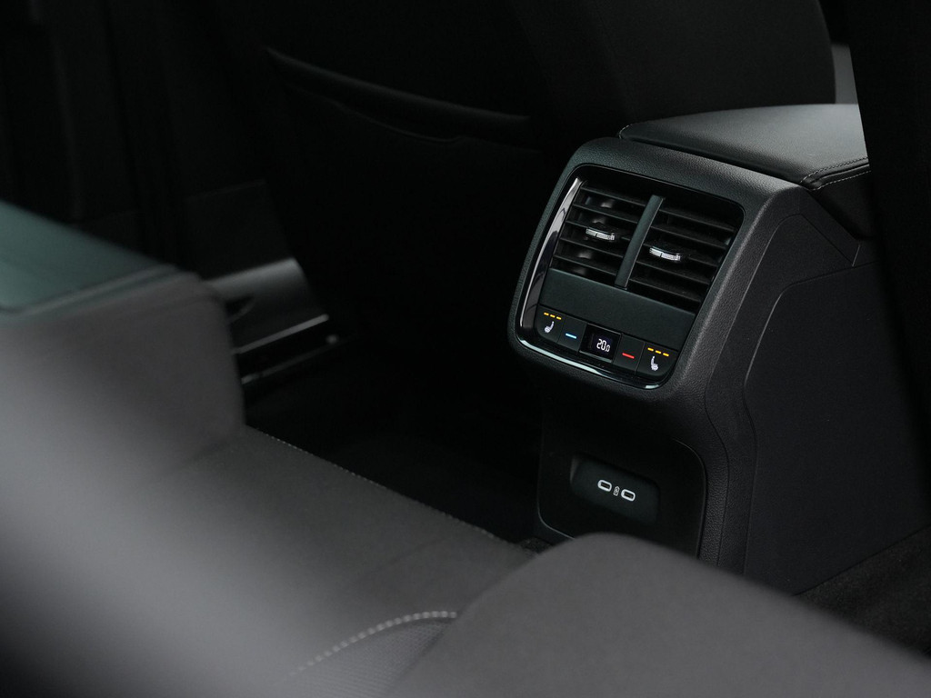 ŠKODA Octavia (KJK18J) met abonnement