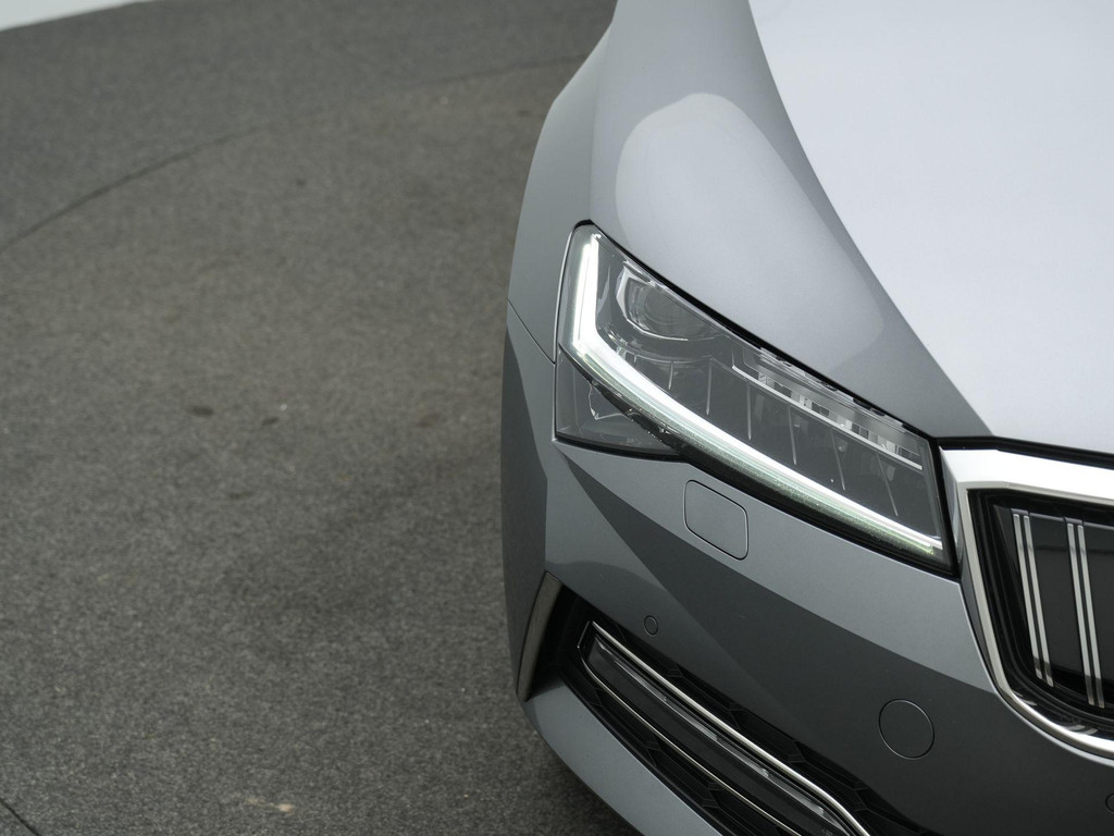 ŠKODA Superb (KGP31R) met abonnement