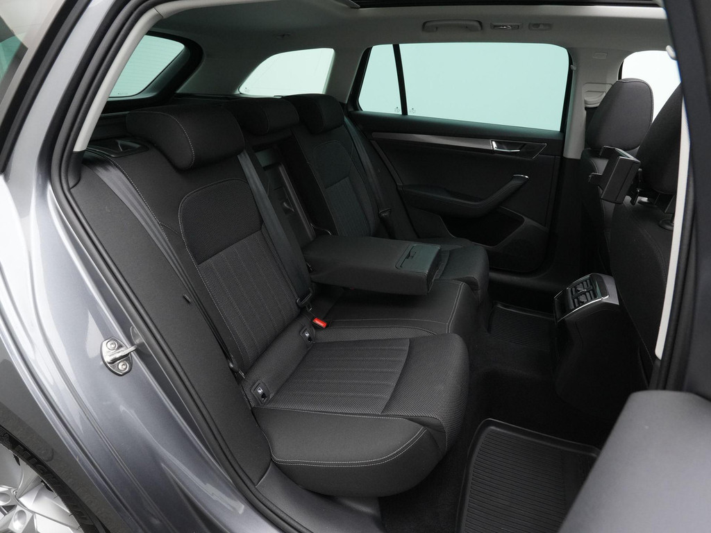ŠKODA Superb (KGP31R) met abonnement