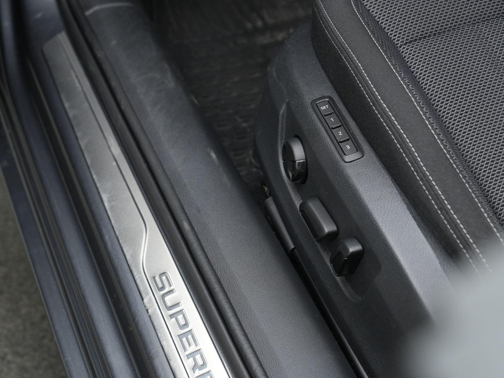 ŠKODA Superb (KGP31R) met abonnement