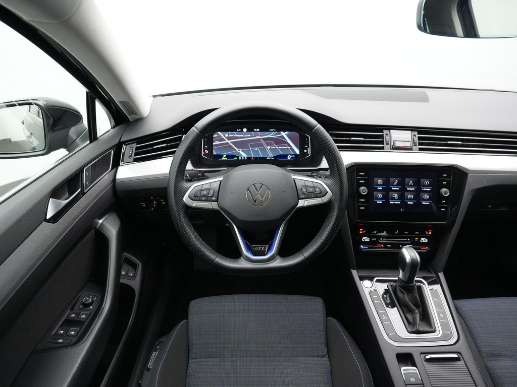 Volkswagen Passat (KJX99D) met abonnement