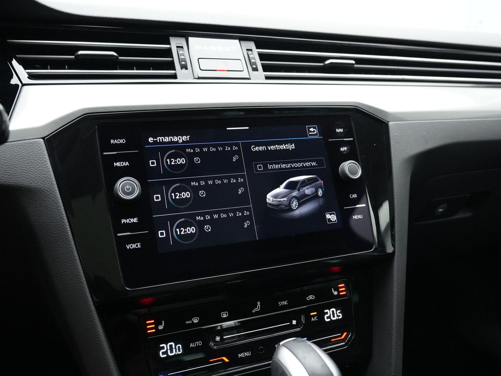 Volkswagen Passat (KJX99D) met abonnement