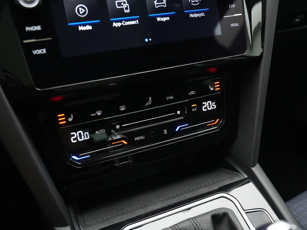 Volkswagen Passat (KJX99D) met abonnement
