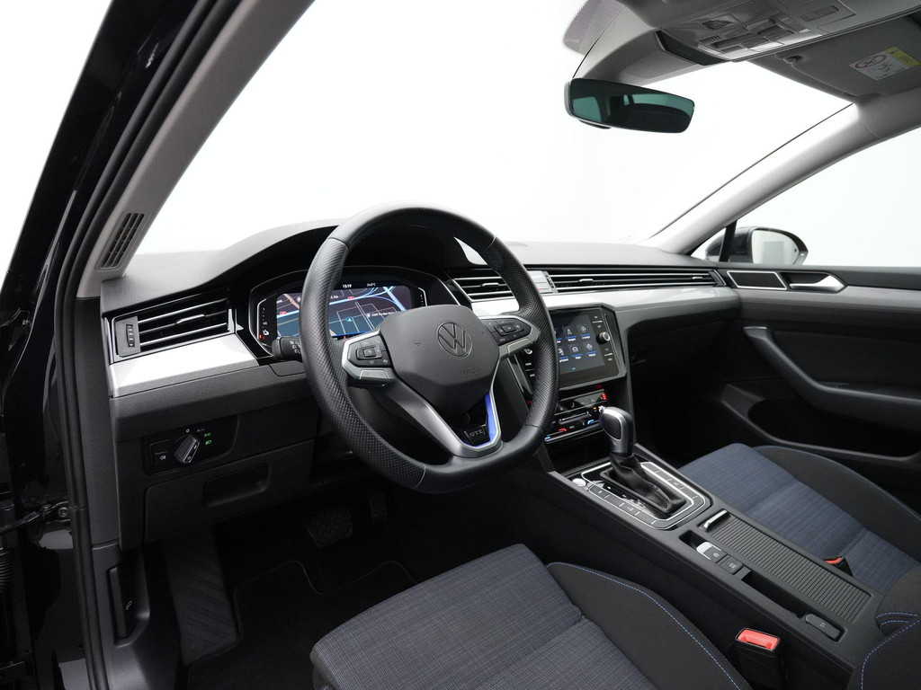 Volkswagen Passat (KJX99D) met abonnement