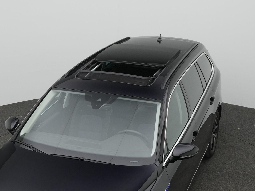 Volkswagen Passat (KJX99D) met abonnement