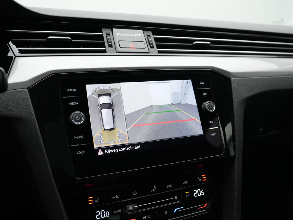 Volkswagen Passat (KJX99D) met abonnement