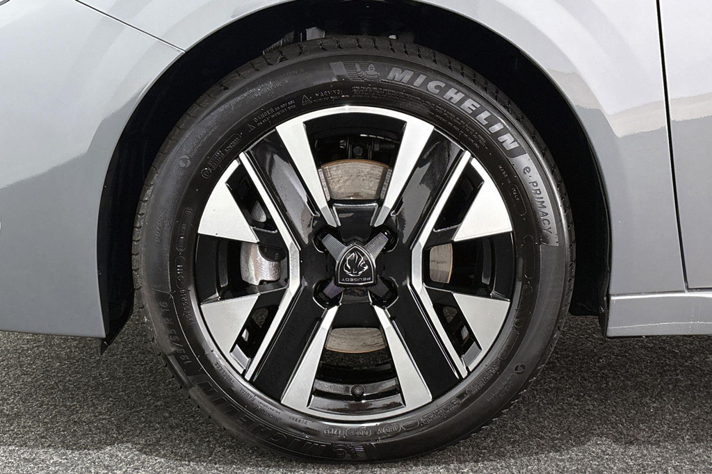 Peugeot 208 (KFP80N) met abonnement