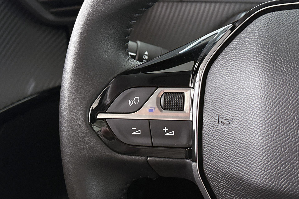 Peugeot 208 (KFP80N) met abonnement