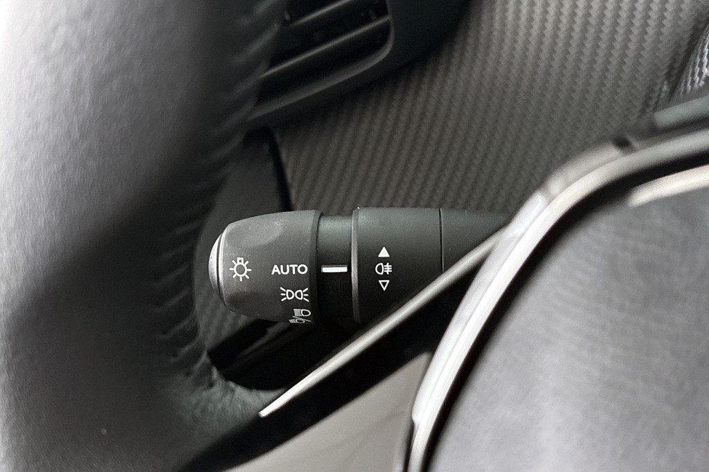 Peugeot 208 (KFP80N) met abonnement