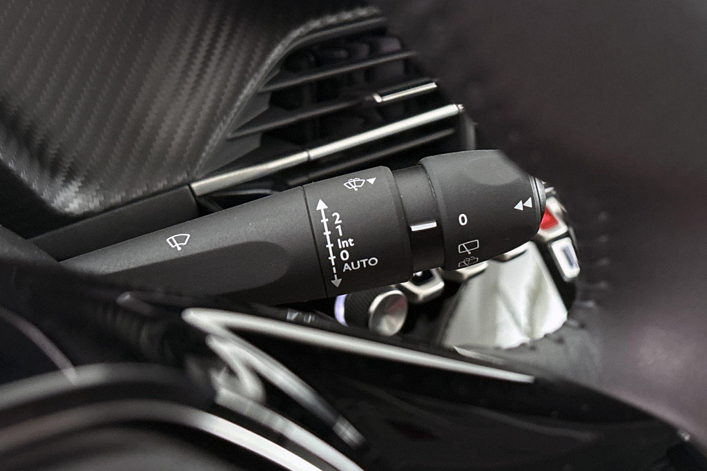 Peugeot 208 (KFP80N) met abonnement
