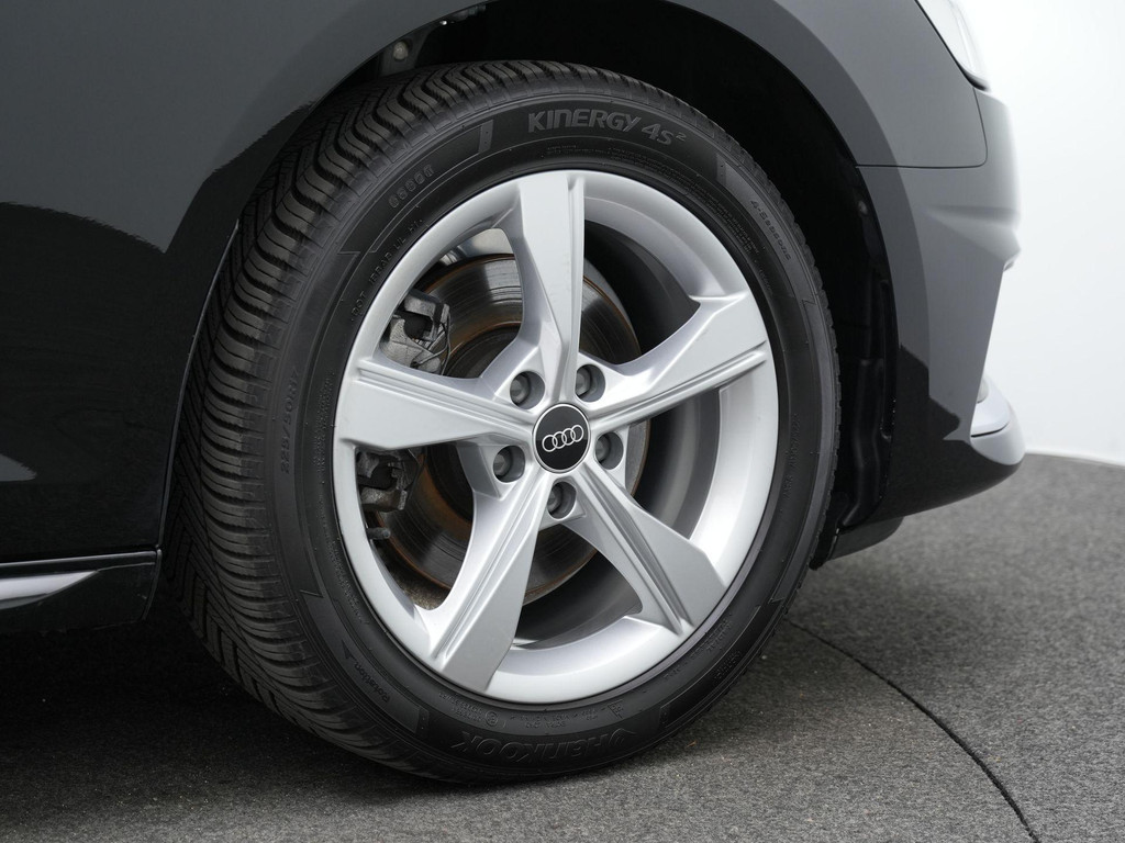 Audi A4 (T711SR) met abonnement
