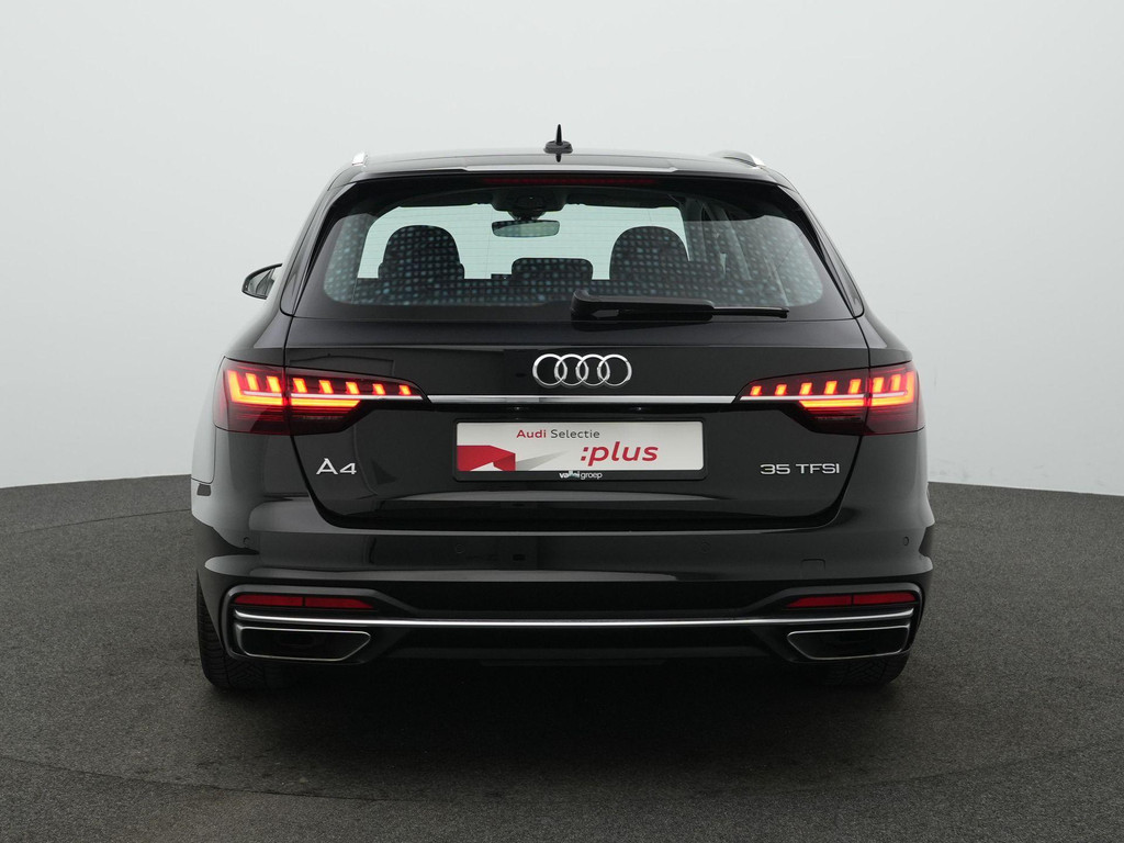 Audi A4 (T711SR) met abonnement
