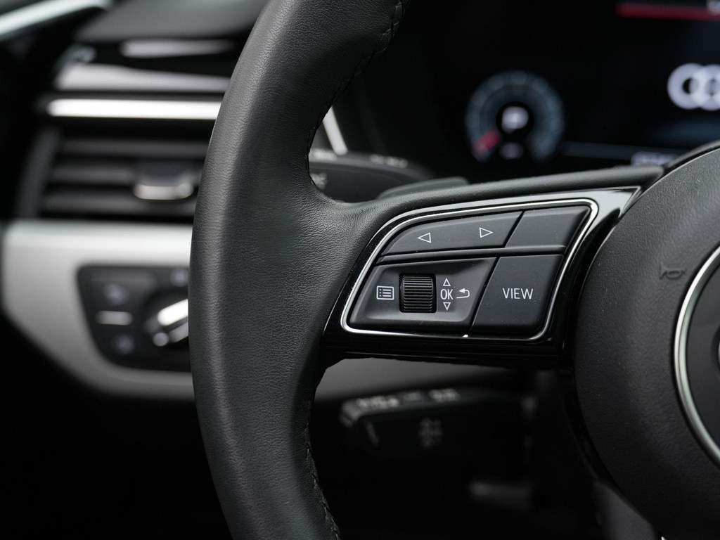 Audi A4 (T711SR) met abonnement