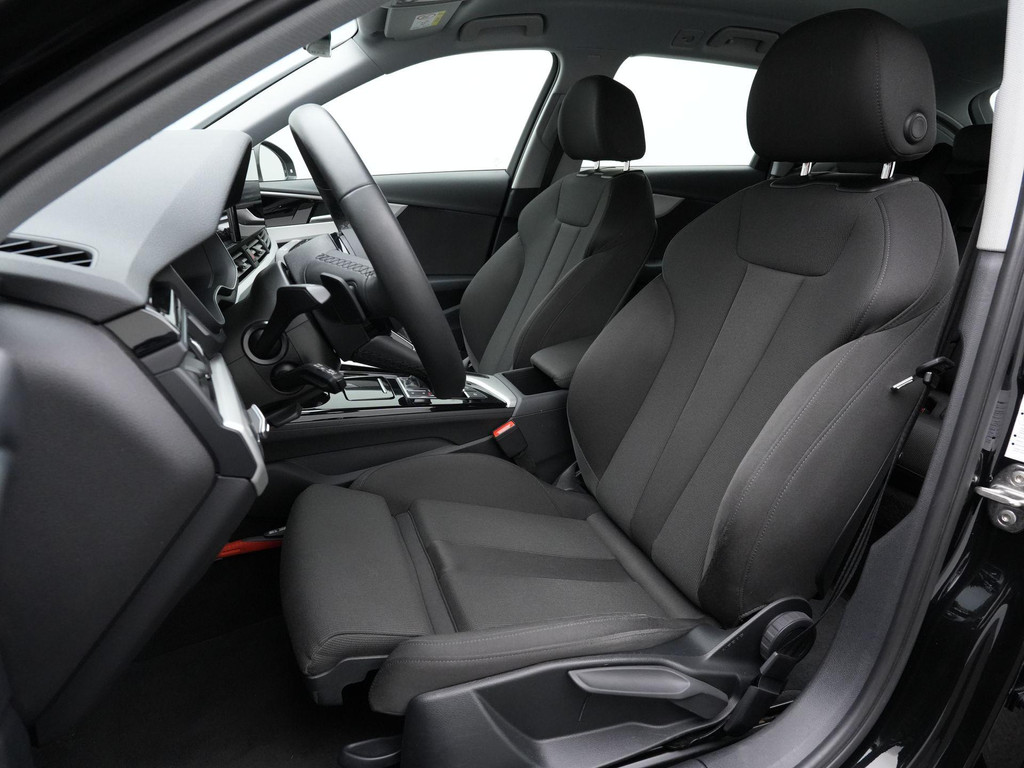 Audi A4 (T711SR) met abonnement