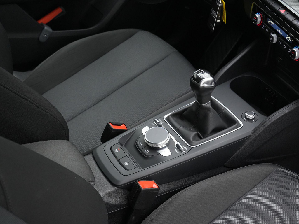 Audi Q2 (T152DD) met abonnement