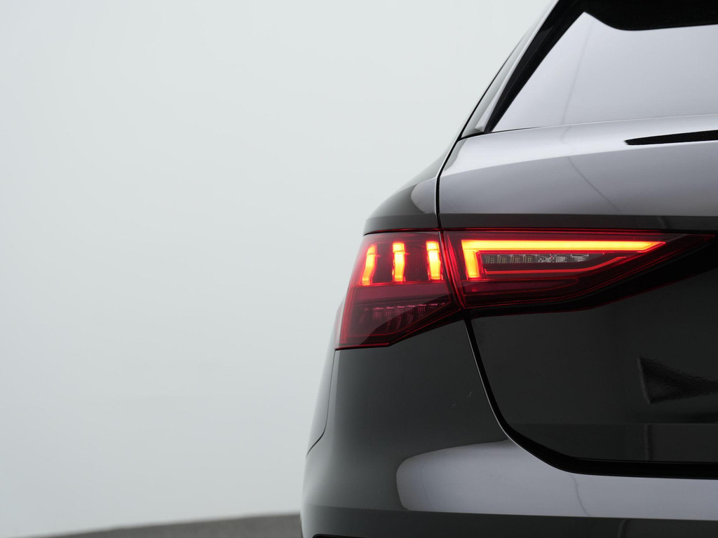 Audi A3 (KFJ84H) met abonnement