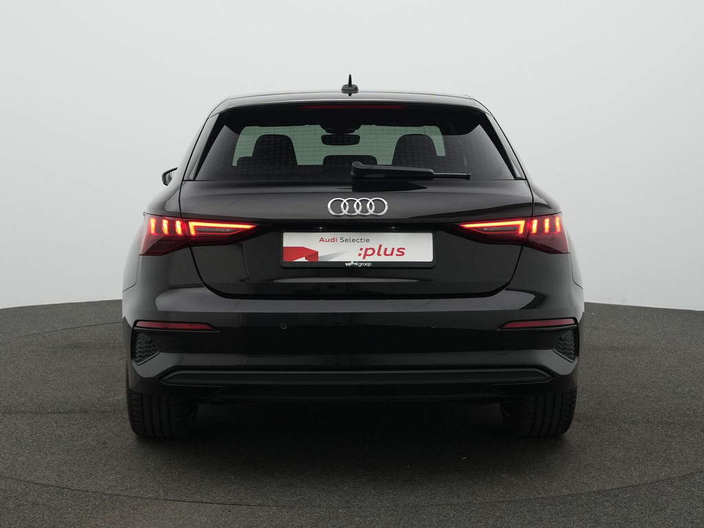 Audi A3 (KFJ84H) met abonnement