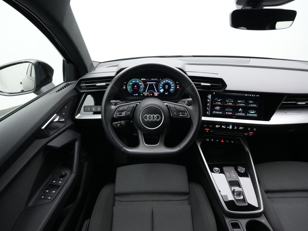 Audi A3 (KFJ84H) met abonnement