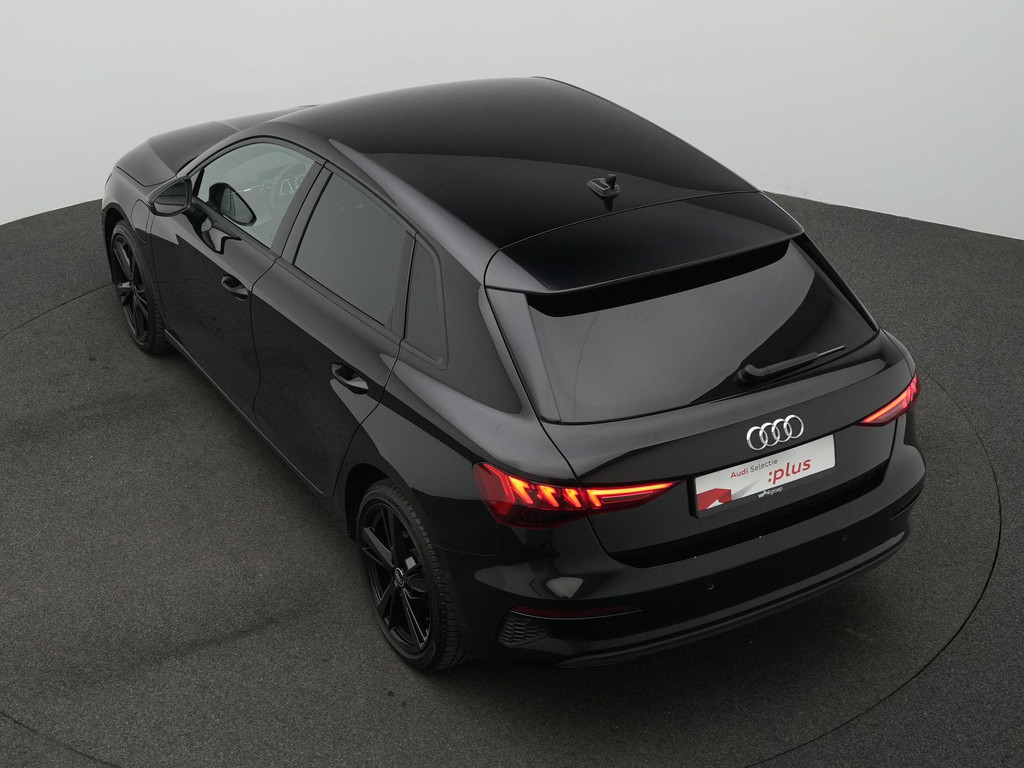 Audi A3 (KFJ84H) met abonnement