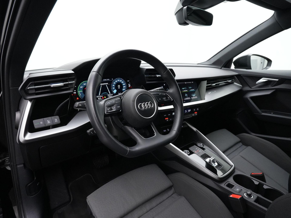 Audi A3 (KFJ84H) met abonnement