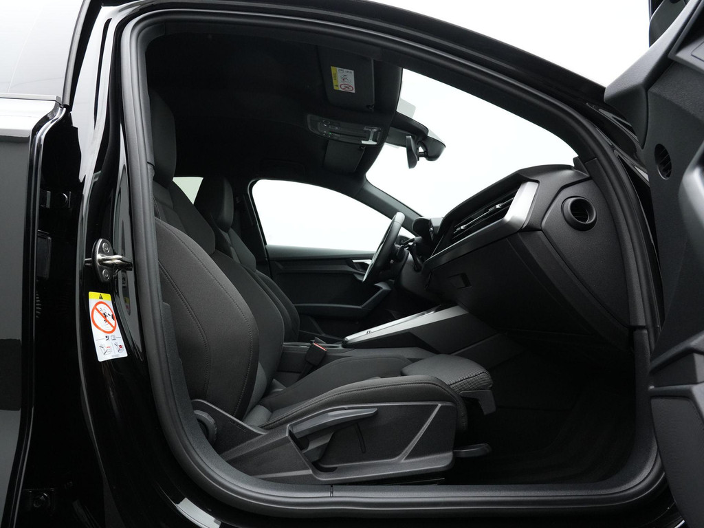 Audi A3 (KFJ84H) met abonnement