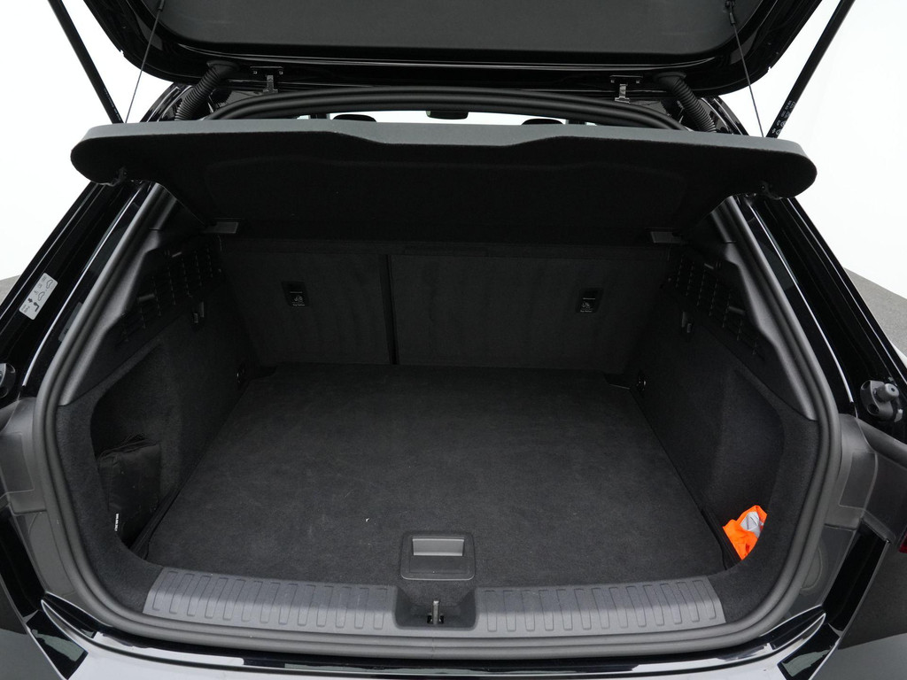 Audi A3 (KFJ84H) met abonnement