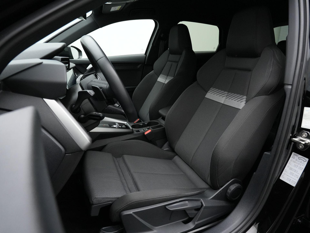 Audi A3 (KFJ84H) met abonnement
