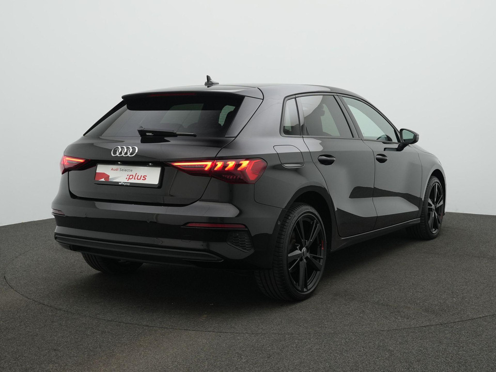 Audi A3 (KFJ84H) met abonnement