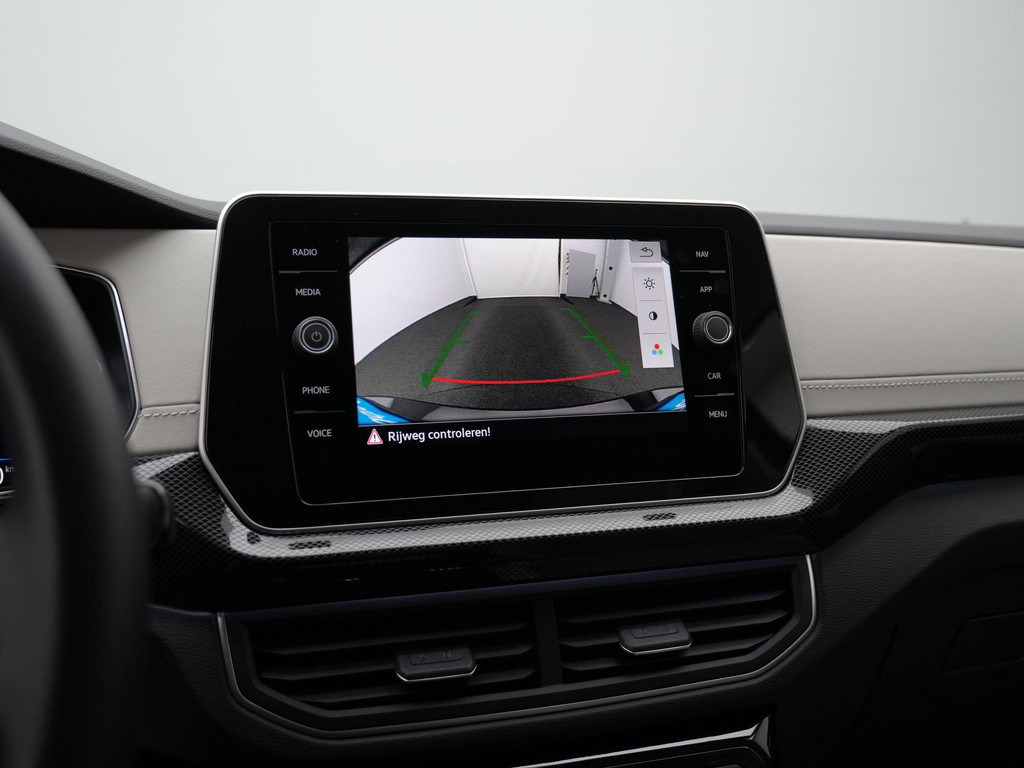 Volkswagen T-Cross (JLJ93D) met abonnement