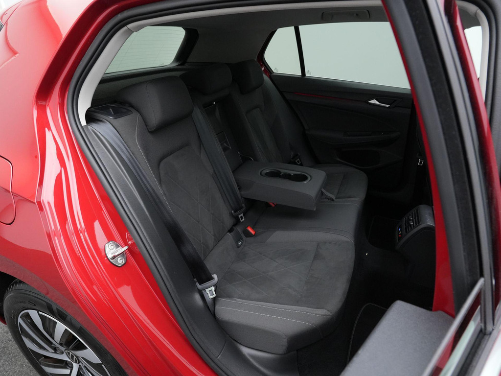 Volkswagen Golf (KJV49X) met abonnement
