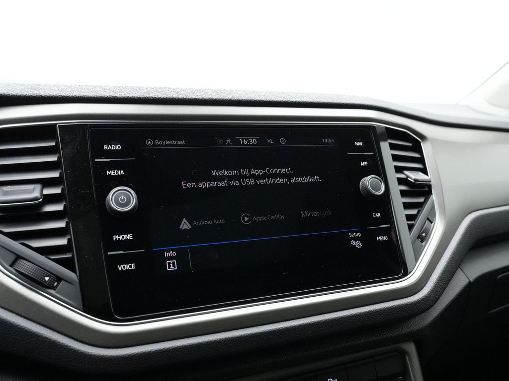 Volkswagen T-Roc (N256XB) met abonnement
